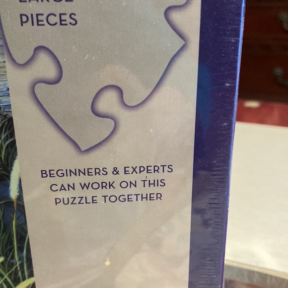 NWT family puzzle 400 pieces. Small medium and large pieces - Picture 3 of 7